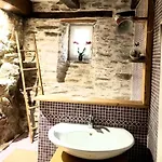 Aveyron Avec Vue Riviere, Proche Albi *