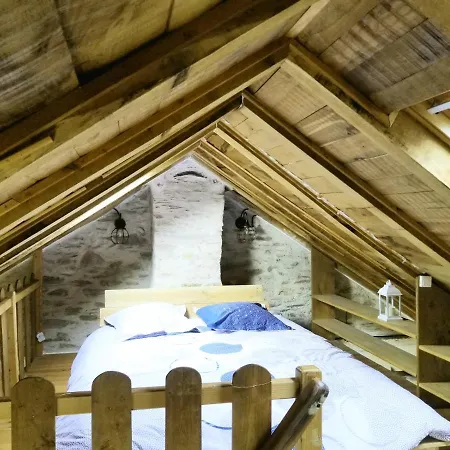 Soulié Du Tarn Avec Magnifique Vue Sur La Rivière Et La Vallée