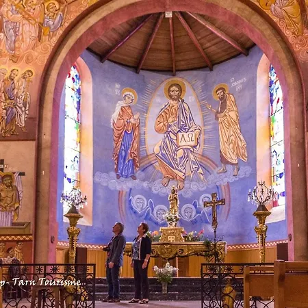 Aveyron Avec Vue Riviere, Proche Albi Holiday home Requista