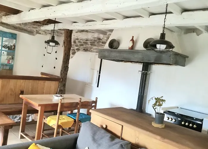 Aveyron Avec Vue Riviere, Proche Albi