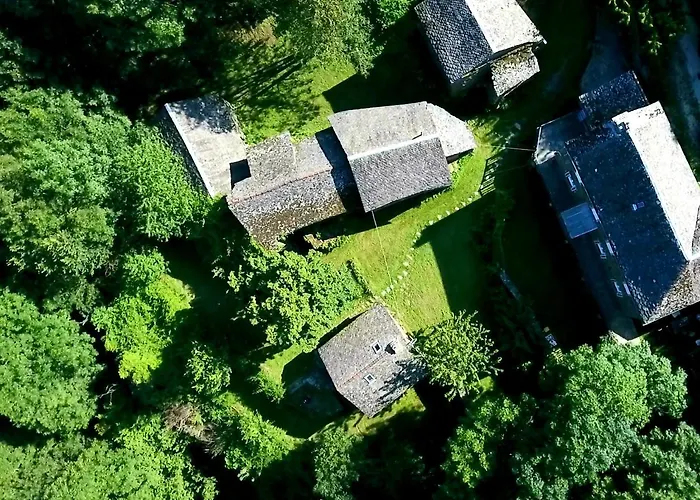 Aveyron Avec Vue Riviere, Proche Albi